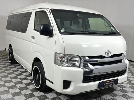 2016-Toyota-Quantum-25-D-4D-10-seat_4