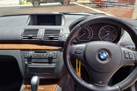 2012-BMW-1-Series-120d-Coupe-M-Sport-Auto_10