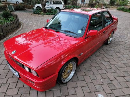 1988-BMW-3-Series-325is_9