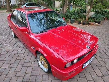 1988-BMW-3-Series-325is_10