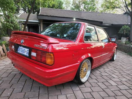 1988-BMW-3-Series-325is_15