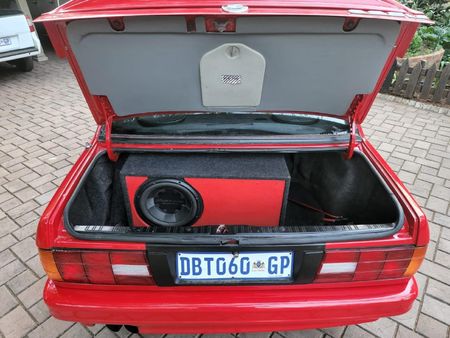 1988-BMW-3-Series-325is_19