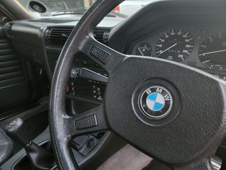 1988-BMW-3-Series-325is_20