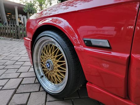 1988-BMW-3-Series-325is_4