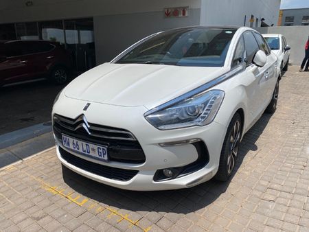 2013-Citroen-DS5-16-THP-Style-Auto_2