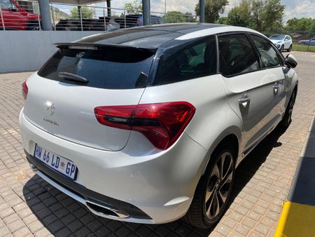 2013-Citroen-DS5-16-THP-Style-Auto_5