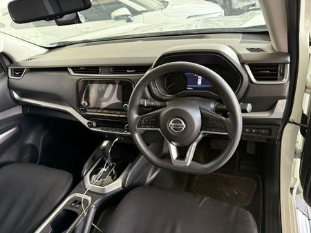 2023-Nissan-Terra-25D-SE-Auto_9