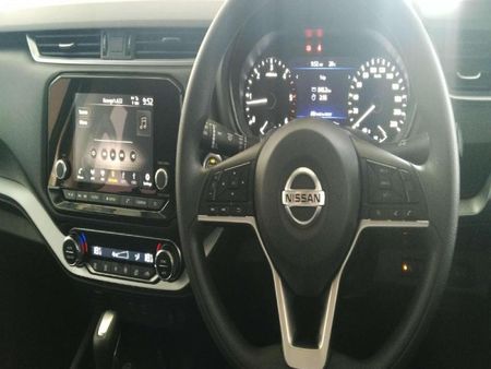 2023-Nissan-Terra-25D-SE-Auto_8