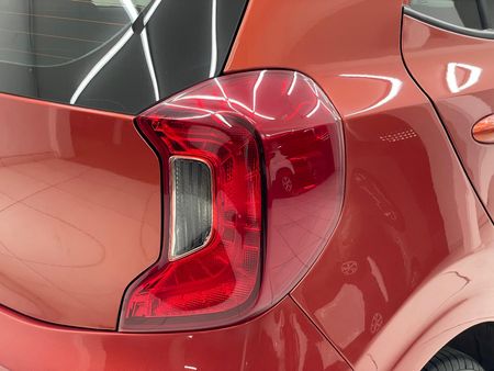 2023-Kia-Picanto-10-Street_21