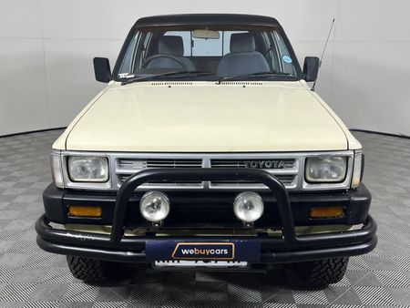 1988-Toyota-Hilux-2200-4x4-Double-Cab_3