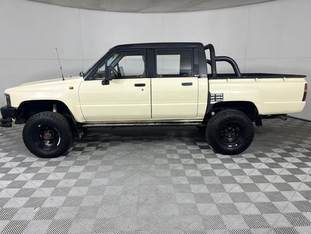 1988-Toyota-Hilux-2200-4x4-Double-Cab_7