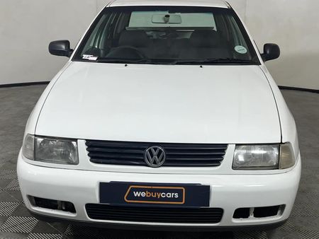 2001-Volkswagen-Polo-Playa-14_3