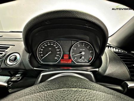 2012-BMW-1-Series-125i-Convertible-M-Sport-Auto_15