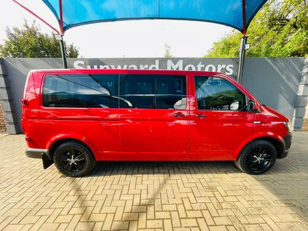 2017-Volkswagen-Transporter-20-BiTDI-Crew-Bus-LWB-132kW-4Motion-Auto_12