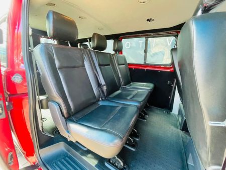 2017-Volkswagen-Transporter-20-BiTDI-Crew-Bus-LWB-132kW-4Motion-Auto_7