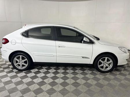 2013-Chery-J3-16-TXE_5