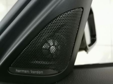 2014-BMW-3-Series-330d-M-Sport-Auto_10