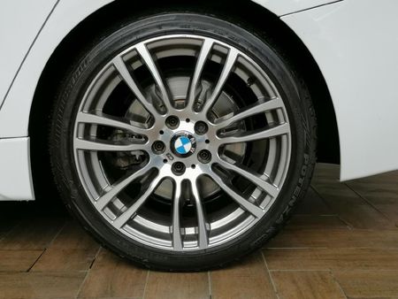 2014-BMW-3-Series-330d-M-Sport-Auto_15