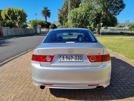 2005-Honda-Accord-24-Type-S_3