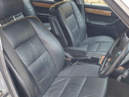 1992-BMW-7-Series-740i-Auto_9