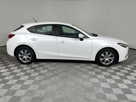 2018-Mazda-3-16-Original-5-dr_5