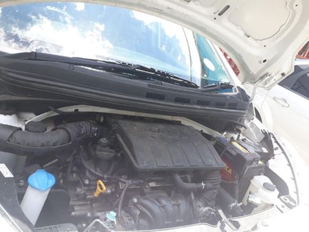 2019-Hyundai-Grand-i10-10-Motion_3