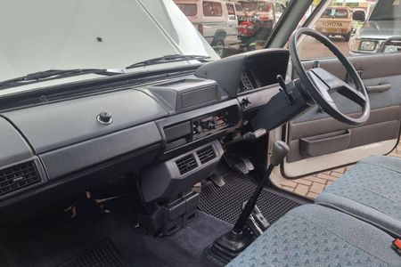 1992-Toyota-Venture-1800-64_18