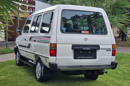1992-Toyota-Venture-1800-64_1