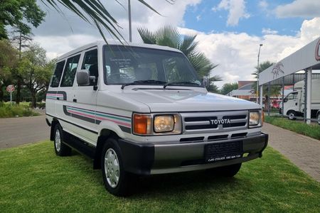 1992-Toyota-Venture-1800-64_2