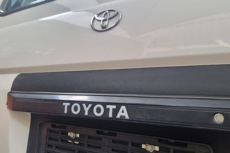 1992-Toyota-Venture-1800-64_5