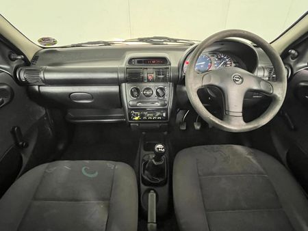 2001-Opel-Corsa-Classic-14i-CD_1