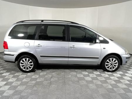 2006-Volkswagen-Sharan-18T_5