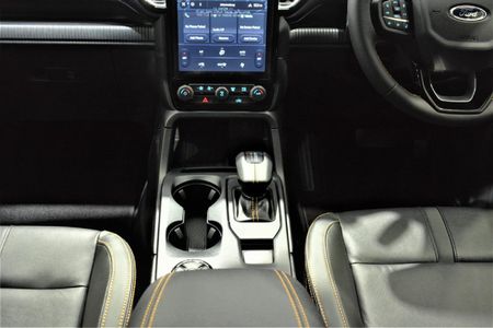 2023-Mercedes-Benz-GLS-Maybach-600-4Matic_5