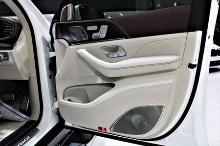 2023-Mercedes-Benz-GLS-Maybach-600-4Matic_6