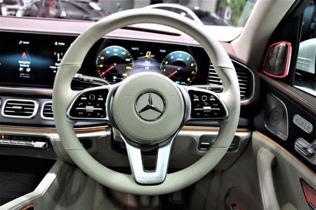 2023-Mercedes-Benz-GLS-Maybach-600-4Matic_8