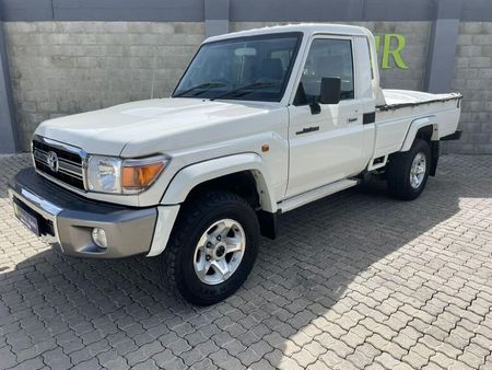 2021-Toyota-Land-Cruiser-79-79-42-D-Single-Cab_2