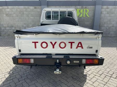 2021-Toyota-Land-Cruiser-79-79-42-D-Single-Cab_3