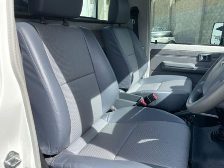 2021-Toyota-Land-Cruiser-79-79-42-D-Single-Cab_6