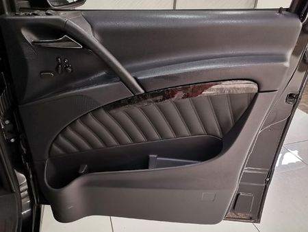 2014-Mercedes-Benz-Viano-30-CDI-Avantgarde-Auto_5