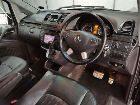 2014-Mercedes-Benz-Viano-30-CDI-Avantgarde-Auto_7
