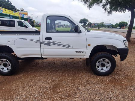 2004-Toyota-Hilux-30-KZ-TE-Raider-Raised-Body-Single-Cab_3