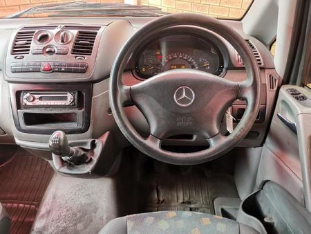 2005-Mercedes-Benz-Vito-115-CDI-CrewBus_9