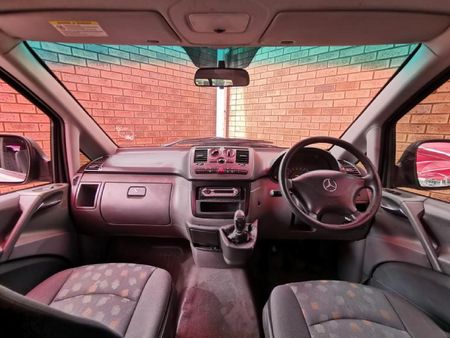 2005-Mercedes-Benz-Vito-115-CDI-CrewBus_11