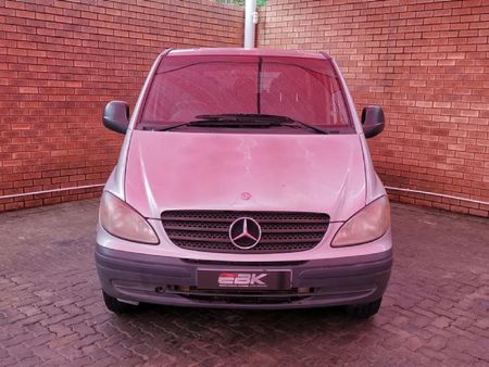 2005-Mercedes-Benz-Vito-115-CDI-CrewBus_1