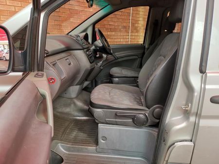 2005-Mercedes-Benz-Vito-115-CDI-CrewBus_7