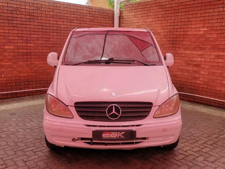 2005-Mercedes-Benz-Vito-115-CDI-CrewBus_1