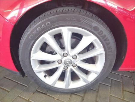 2015-Opel-Astra-16T-Cosmo_1