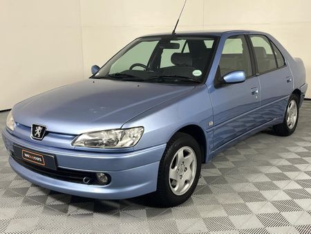2000-Peugeot-306-20-XT-Sedan-Auto_0