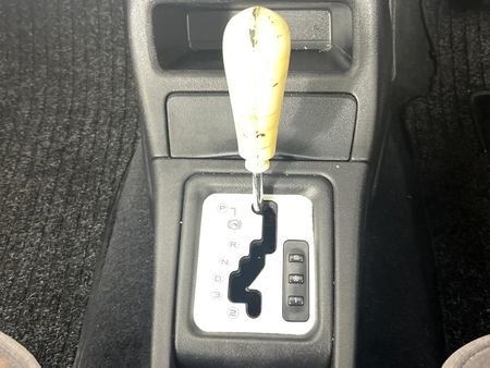 2000-Peugeot-306-20-XT-Sedan-Auto_10