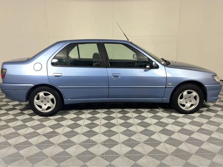 2000-Peugeot-306-20-XT-Sedan-Auto_16